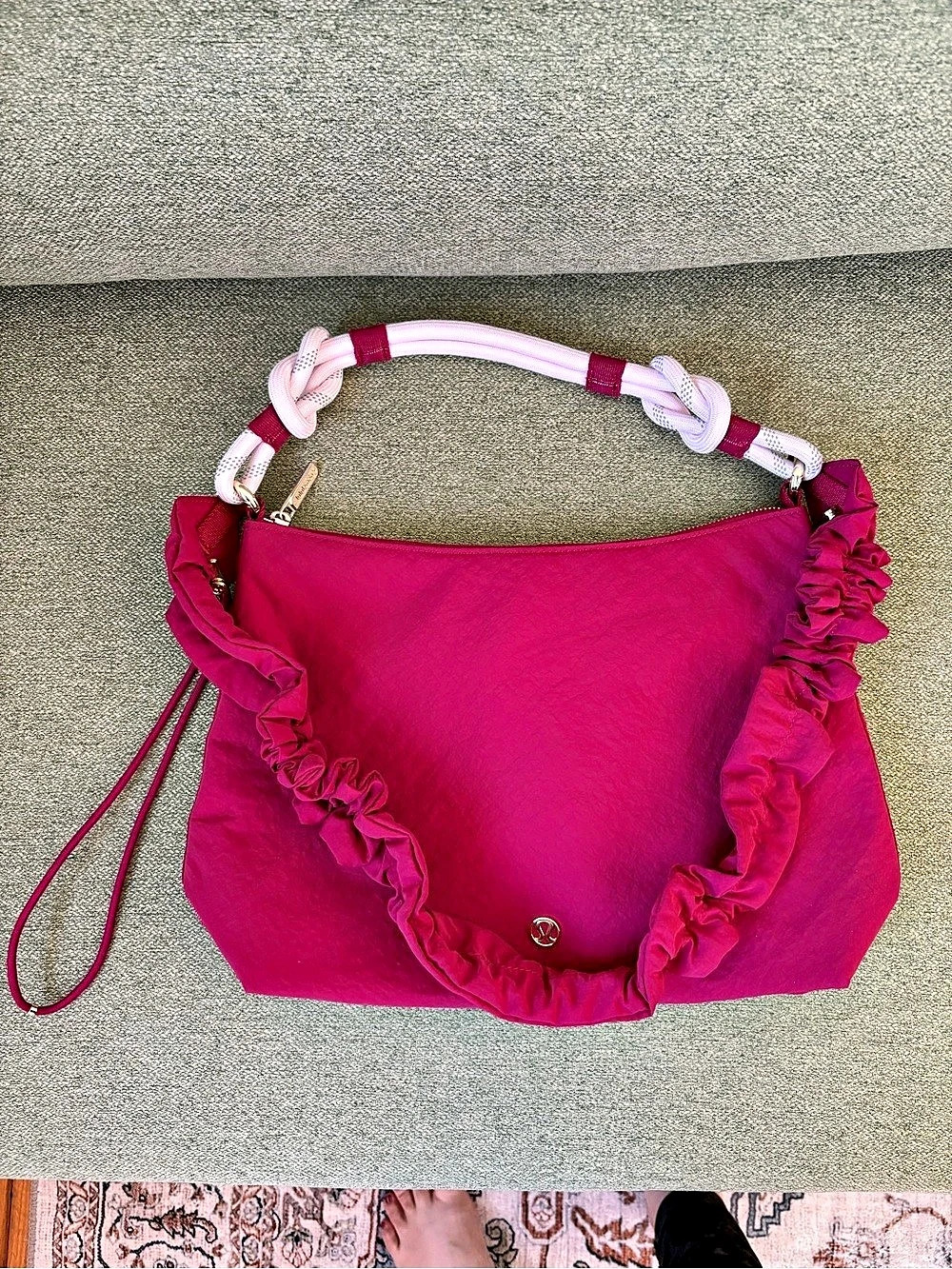 Lululemon Convertible Ruched Strap Crossbody Bag 6.5L Pink